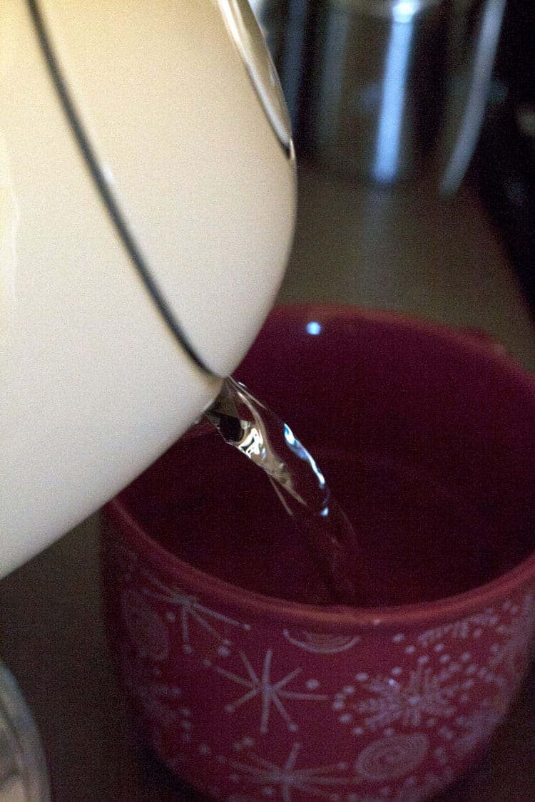 Electric SMEG Kettle Review Blog Post. Best Electric Tea Kettle?