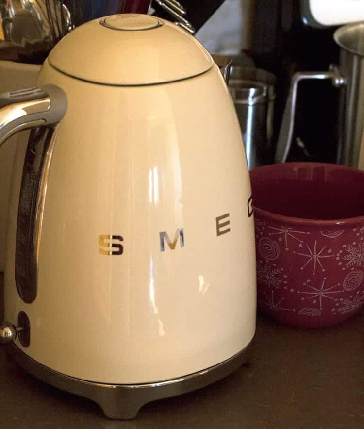 Electric SMEG Kettle Review Blog Post. Best Electric Tea Kettle?