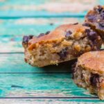 chocolate chip blondies