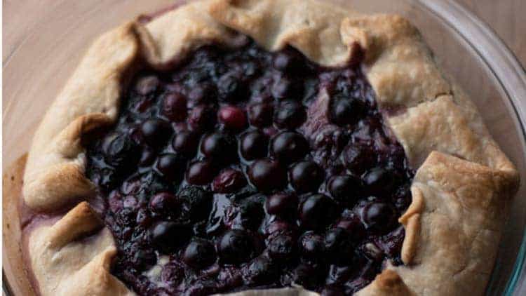 Permalink to: Easy Blueberry Tart Recipe Quick and easy dessert recipe for blueberry tart with cream cheese filling. Use fresh blueberries and enjoy this dessert in no time.