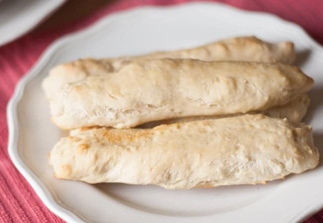 Copycat Olive Garden Breadsticks #copycat #recipes #breadsticks