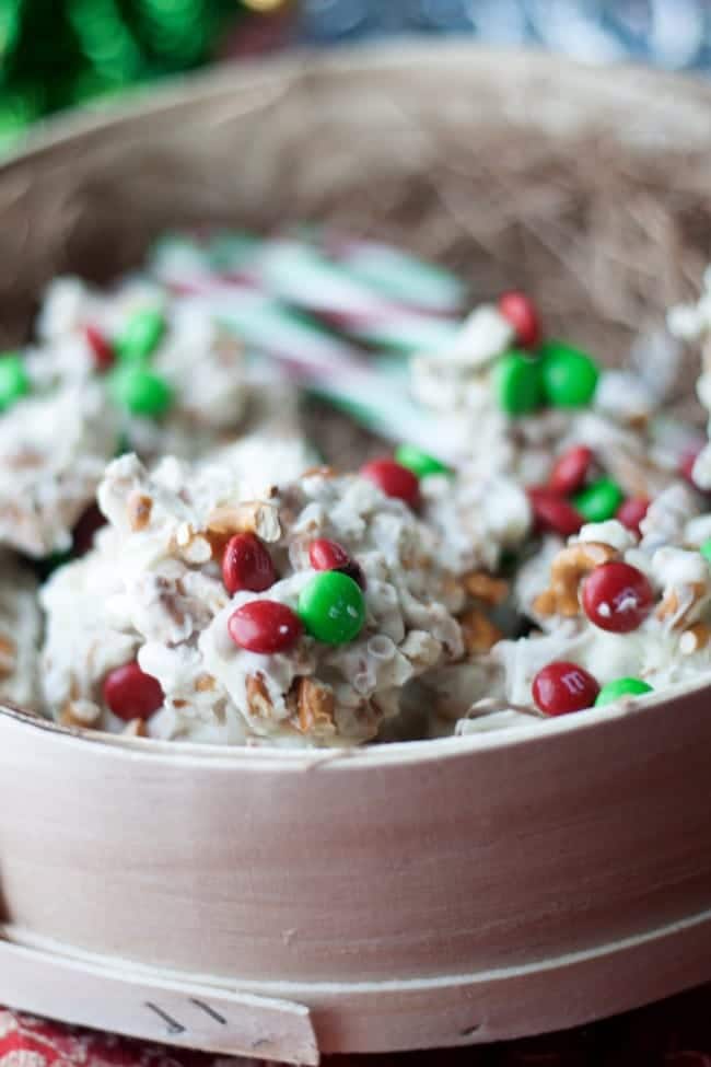 White Chocolate Pretzel Bites with M&M's An Easy Holiday Treat!