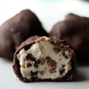 chocolate chips cheesecake bites