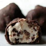 Permalink to: Chocolate-Covered Chocolate Chip Cheesecake Bites Chocolate Cheesecake Bites are so easy to make. You'll wonder why you didn't make them sooner. Easy desserts like this are a win.