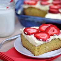 Lemon Poppy Seed Pudding Cake with Strawberry Topping
Lemon Pudding Whipped Topping with Strawberries