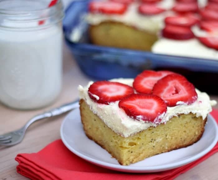 Lemon Poppy Seed Pudding Cake with Strawberry Topping
Lemon Pudding Whipped Topping with Strawberries