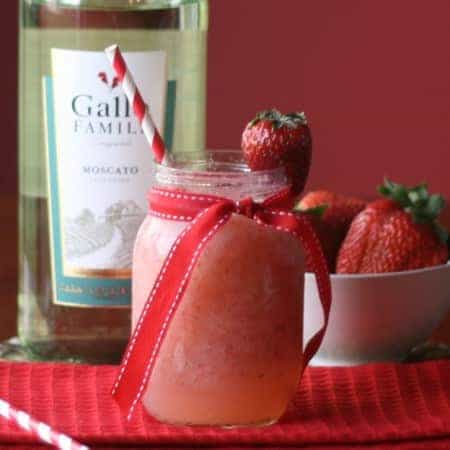 strawberry moscato chiller