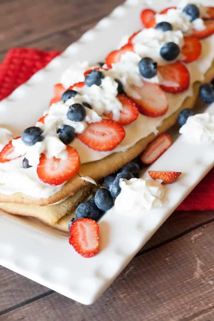 berry cookie tort