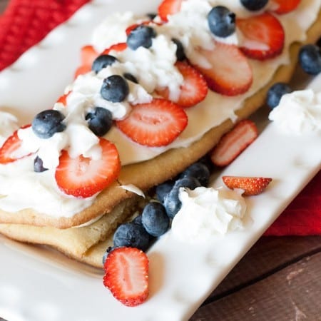 berry cookie tort