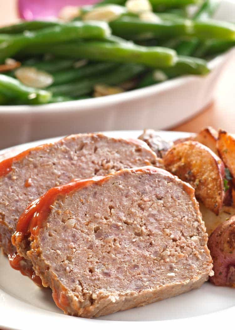 copycat-cracker-barrel-meatloaf-recipe-all-she-cooks