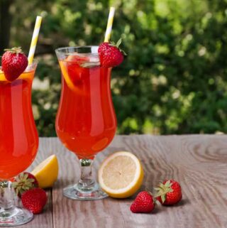 strawberry lemonade copycat recipe