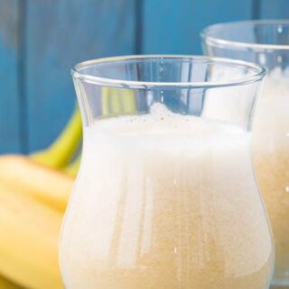 Banana Daquari Recipe. Looking for the perfect tropical cocktail? Whether you're searching for a girlie drink or just like banana drinks, you've hit the mark with this banana recipe.