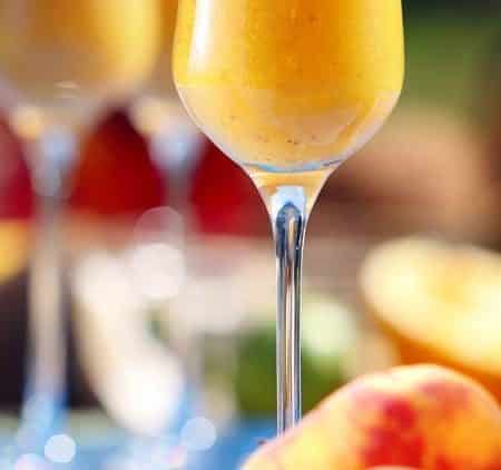 Easy Cocktail Recipes. Bellini Cocktail Recipe. This Bellini recipe is the perfect cocktail recipe for a light and fruity drink. Ideal for brunch cocktails or simple picnic fair, you'll love this easy cocktail recipe.