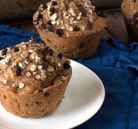 These are the best oatmeal muffins. Pumpkin Oatmeal Chocolate Chip Muffins. Pumpkin Oatmeal Chocolate Chip Muffins are the best breakfast muffins recipe. They are full of healthy ingredients and a touch of sweetness that makes them a healthier for you breakfast option than some other muffins. You'll love this easy muffin recipe.