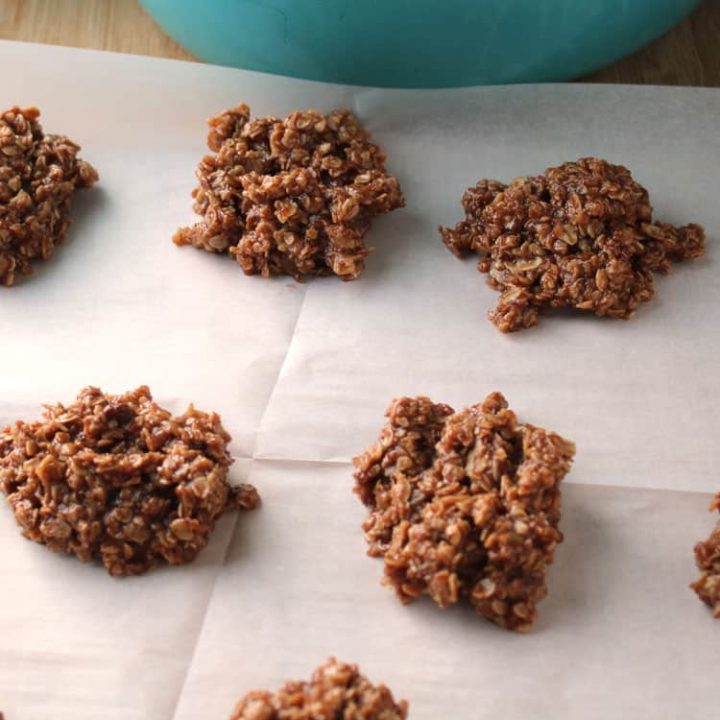 No Bake Chocolate Oatmeal Cookies with Peanut Butter