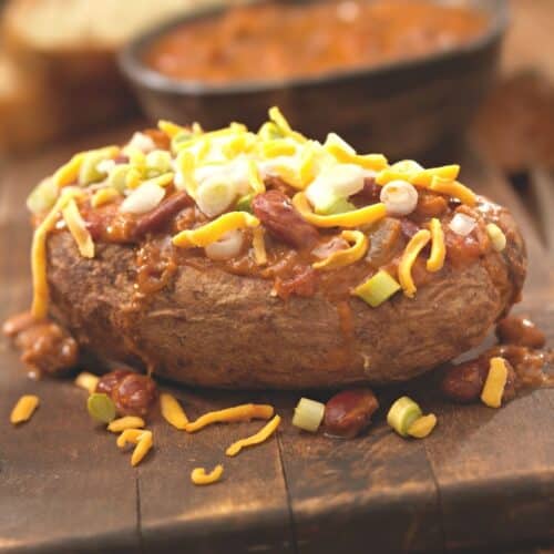 Loaded Chili Baked Potatoes 15 Minute Cheat Meal All She Cooks 8278