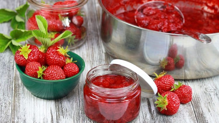 Make strawberry freezer jam so you can enjoy the fresh taste of strawberries all year long. How make freezer jam.