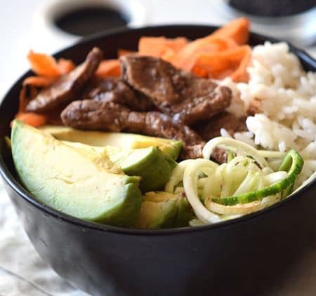 Asian Rice Bowl is a great lunch or dinner recipe. Rice, beef and vegetables make an easy and healthy meal.