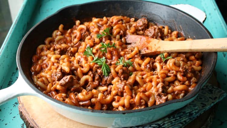 chili mac on the stove