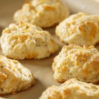 Copycat Red Lobster Cheddar Biscuits