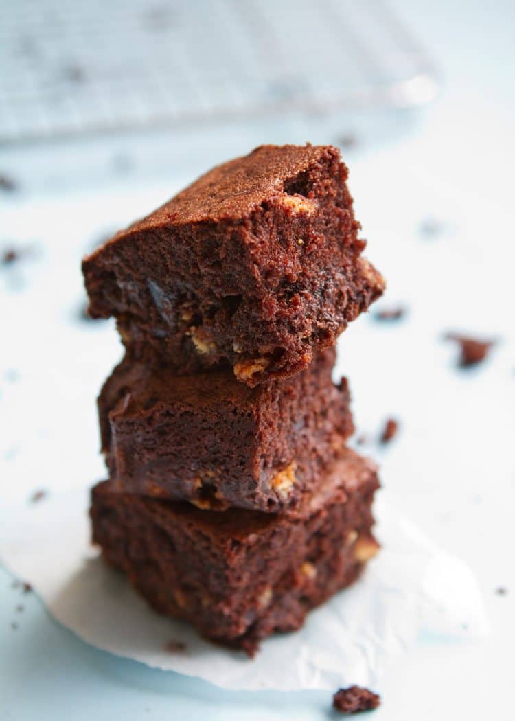 Half Brownie and Half Cookie, Includes Cast Iron Skillet, Chocolate Chip  Cookie & Brownie Mix, 1 EACH - Harris Teeter