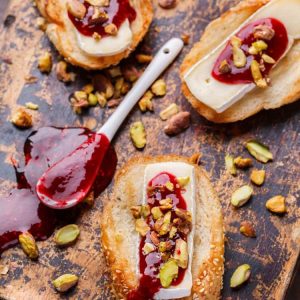 This simple and elegant brie and raspberry jam bruschetta is a delicious appetizer perfect for a party.