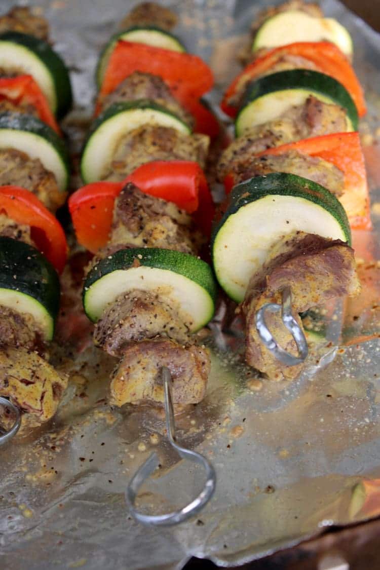 Kabobs with zuchini and red pepper