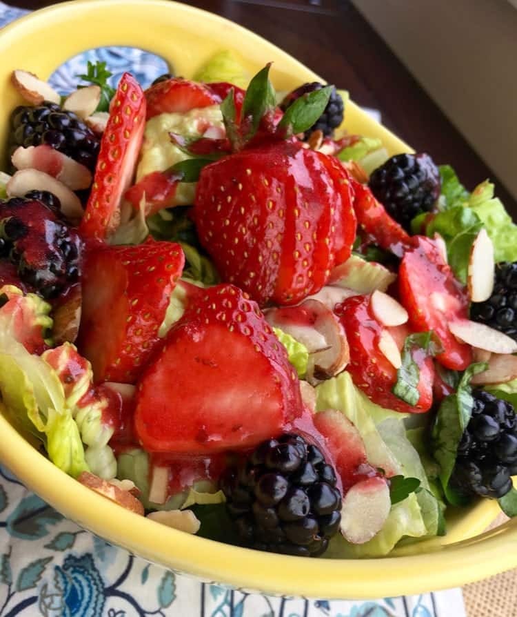 easy-berry-salad-for-summer