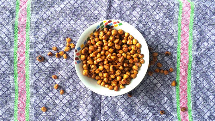 Garlic Basil Roasted Chickpeas