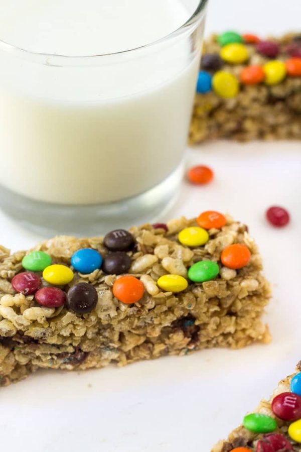 Chewy M&M Granola Bars