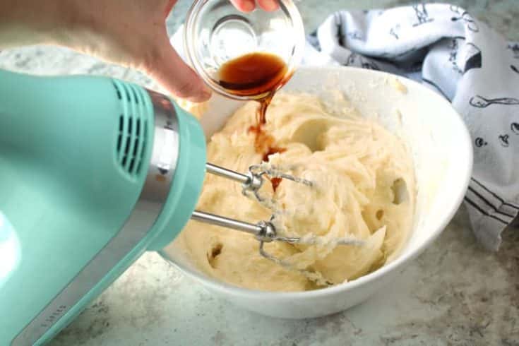 Easy Cream Cheese Frosting