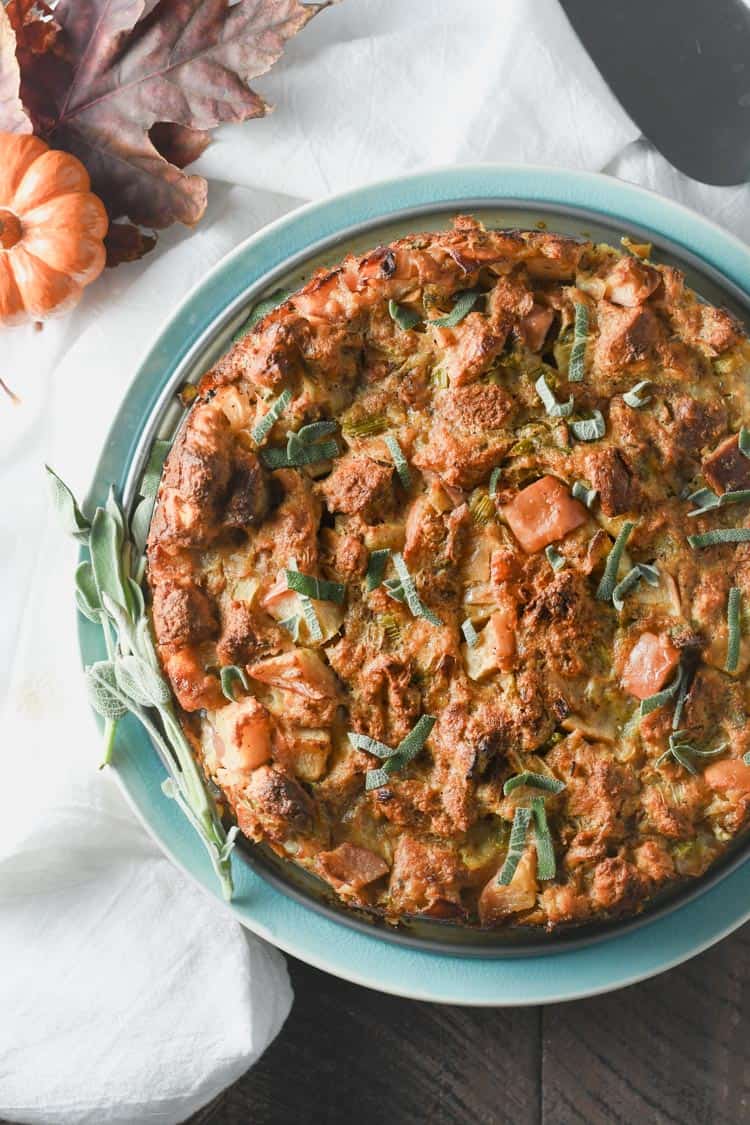 This savory herb apple bread pudding is the perfect side dish for your Thanksgiving dinner! 