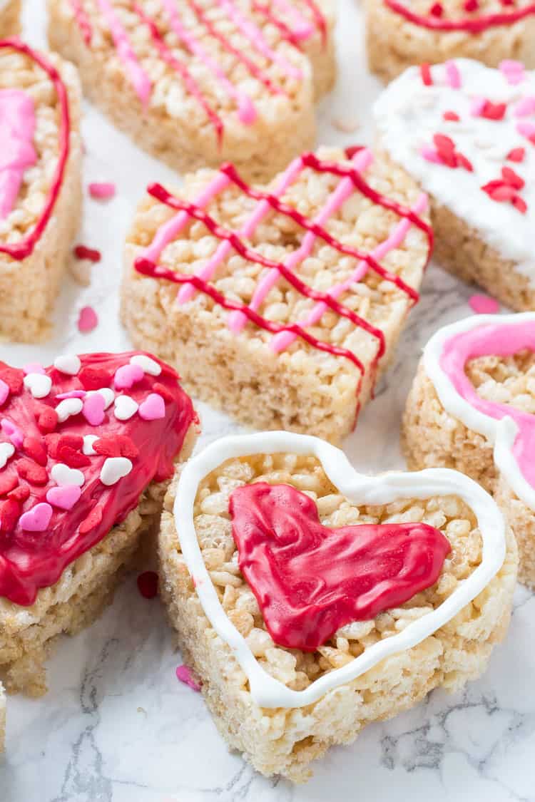 heart shaped rice krispie treats for Valentine's Day