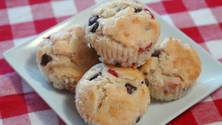 Strawberry Chocolate Chip Muffins, Valentine's Day Breakfast, Muffin Recipe #Muffins #Chocolate #ValentinesDay