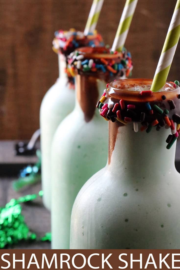 You'll love this Shamrock Shake recipe! It's a perfect St. Patrick's Day recipe or milkshake recipe for any time of the year. #shamrockshake #milkshake #stpatricksday