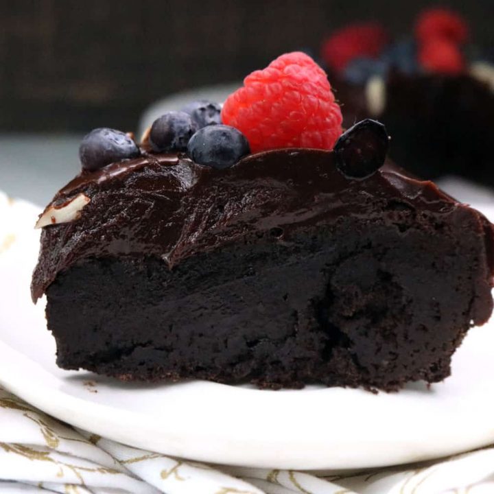 Gluten Free Cake - Flourless Chocolate Cake with Dark Chocolate Ganache