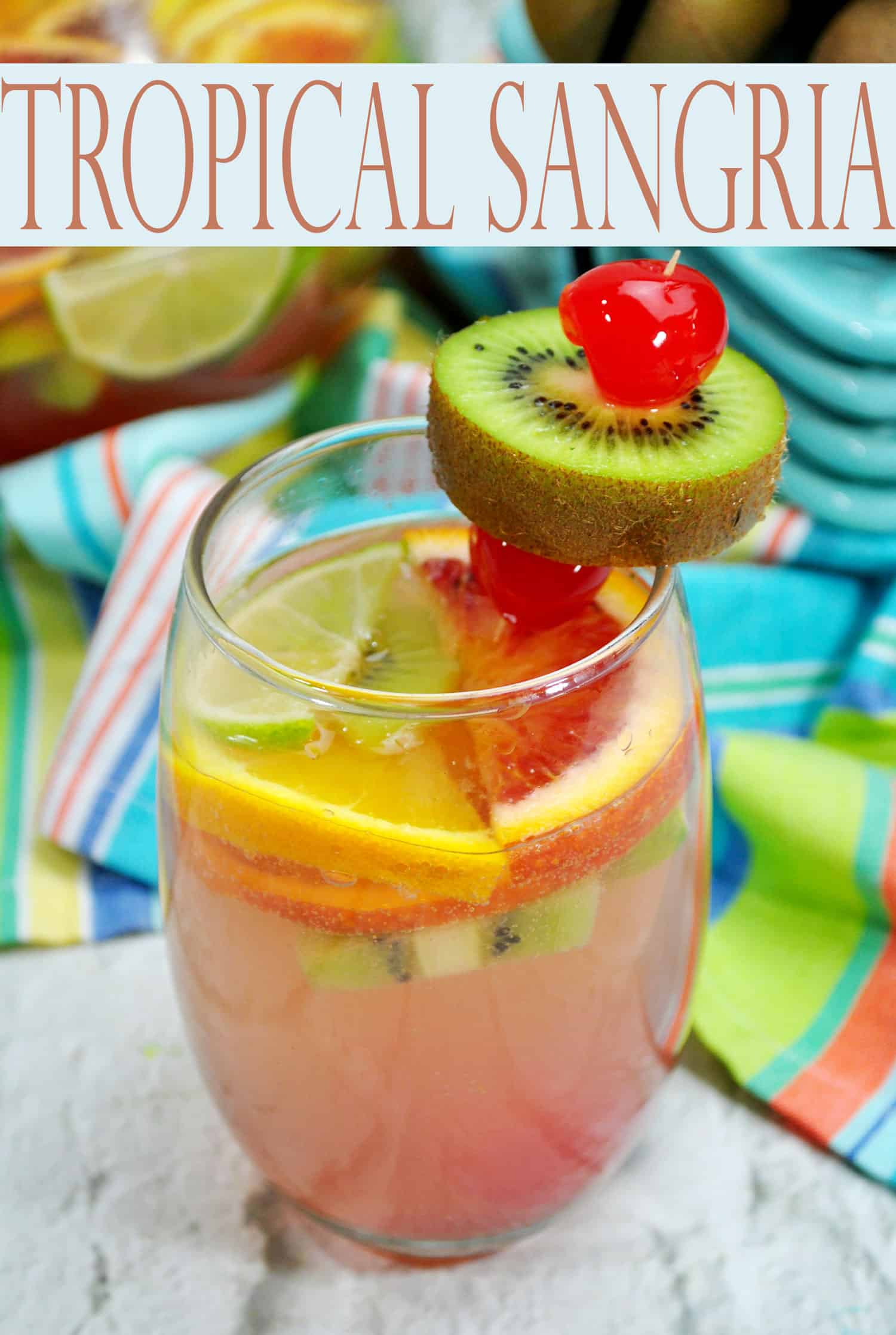 Fruity Sangria Recipe / Easy Fruity Summer White Sangria Recipe with Rum : Sangria is festive, fruity and fun.