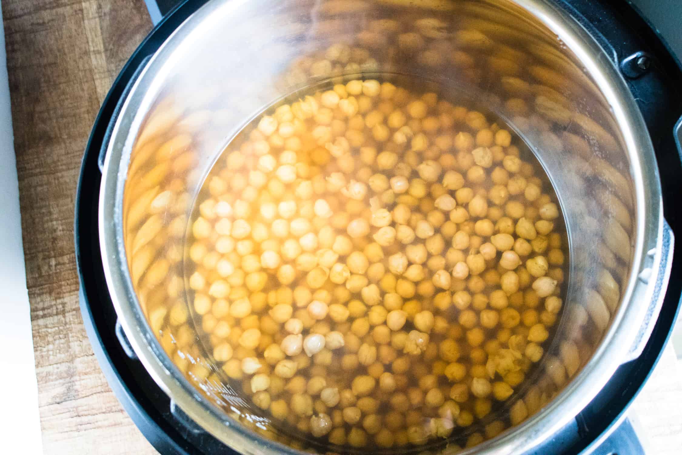 chick peas for Roasted Red Pepper Hummus in Instant Pot 