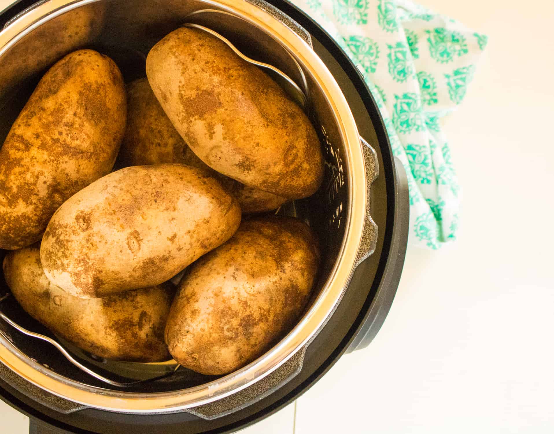 How to Make Instant Pot Baked Potatoes - An Instant Pot Side Dish