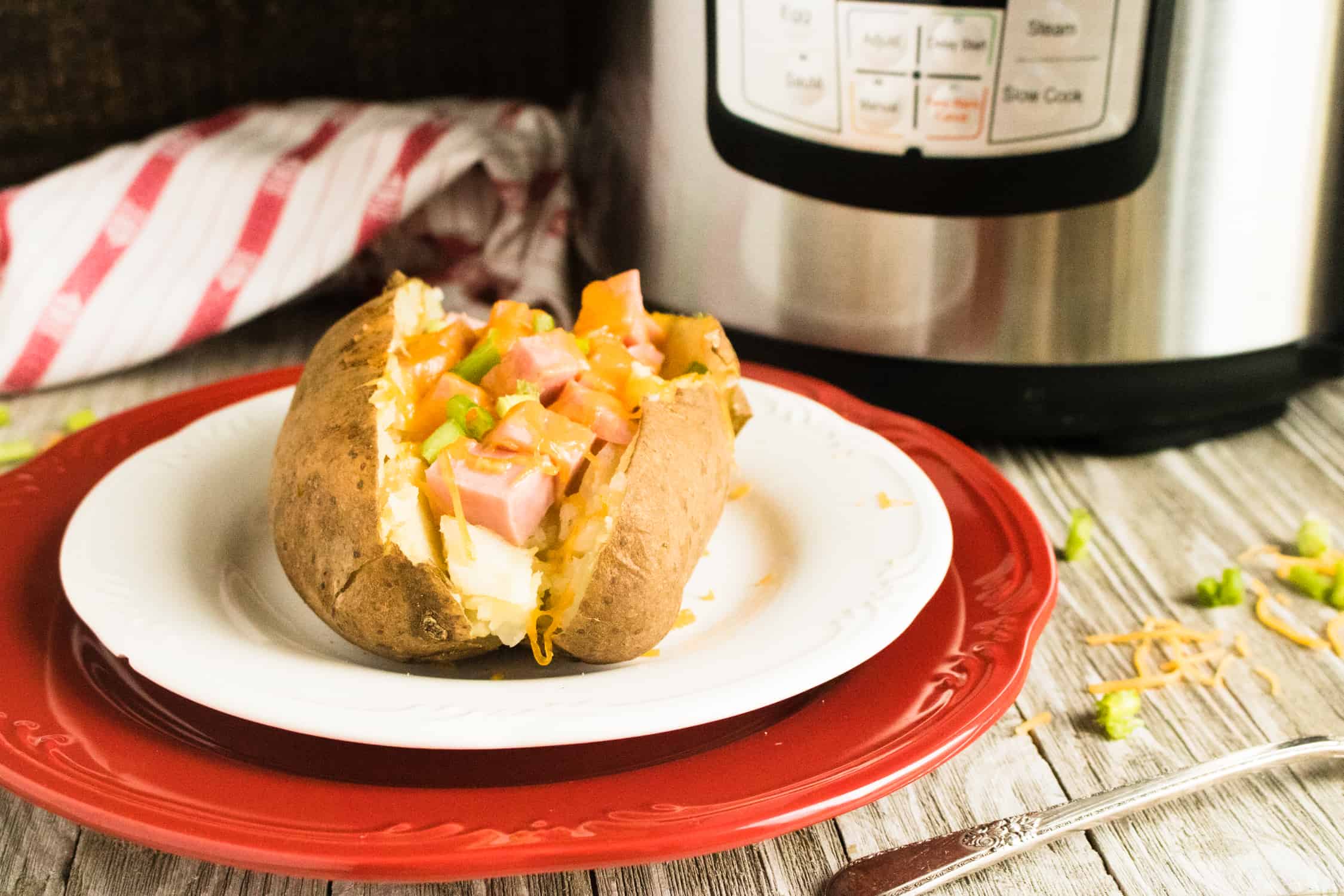 Ninja Foodi Baked Potato (Electric Pressure Cooker Recipe) - Recipes That  Crock!