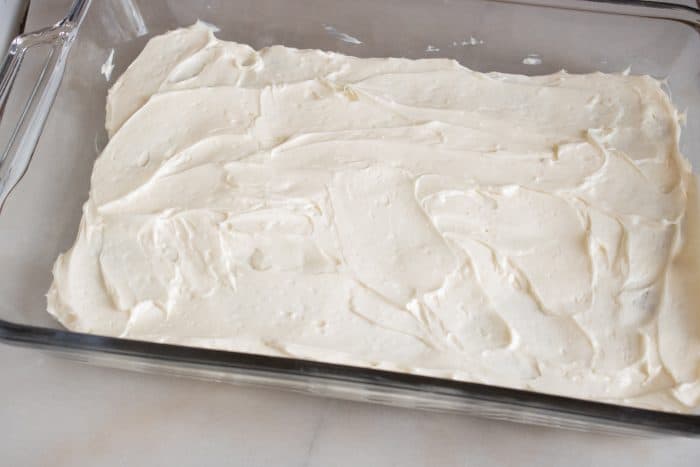 whipped topping layer of dessert lasagna