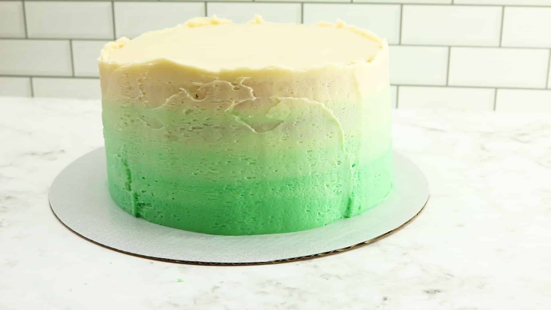 How to Make an Ombre Cake and Ombre Frosting - Easy Directions