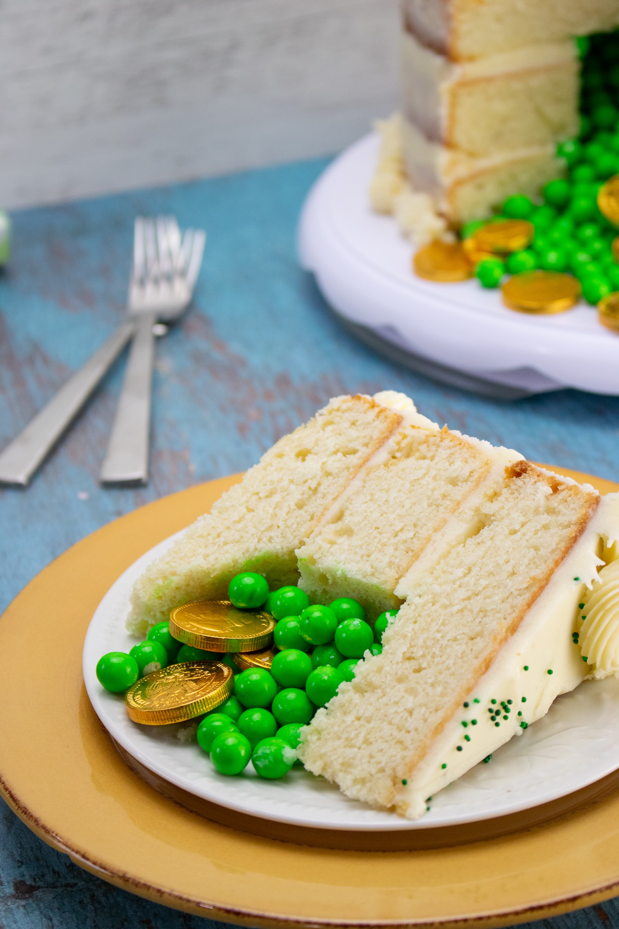 peek a boo st paddys day cake