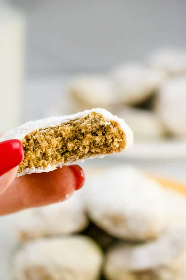 Spice Cookies With Powdered Sugar A Holiday Cookie Favorite