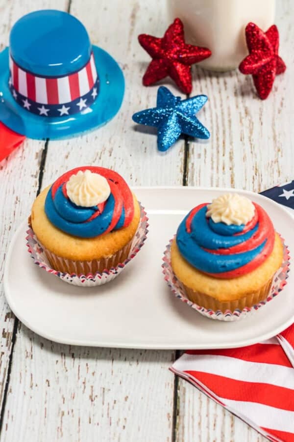 red white and blue cupcakes