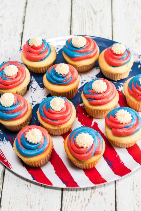 red white and blue cupcakes