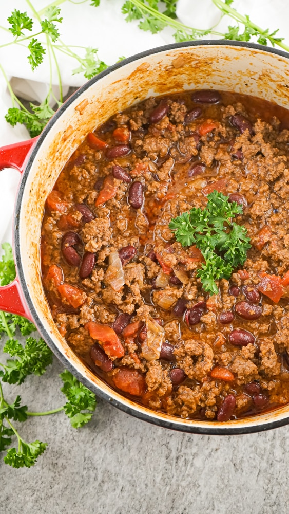 copycat texas roadhouse chili in a pot