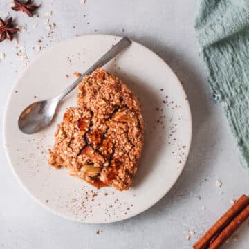 Apple Cinnamon Baked Oatmeal