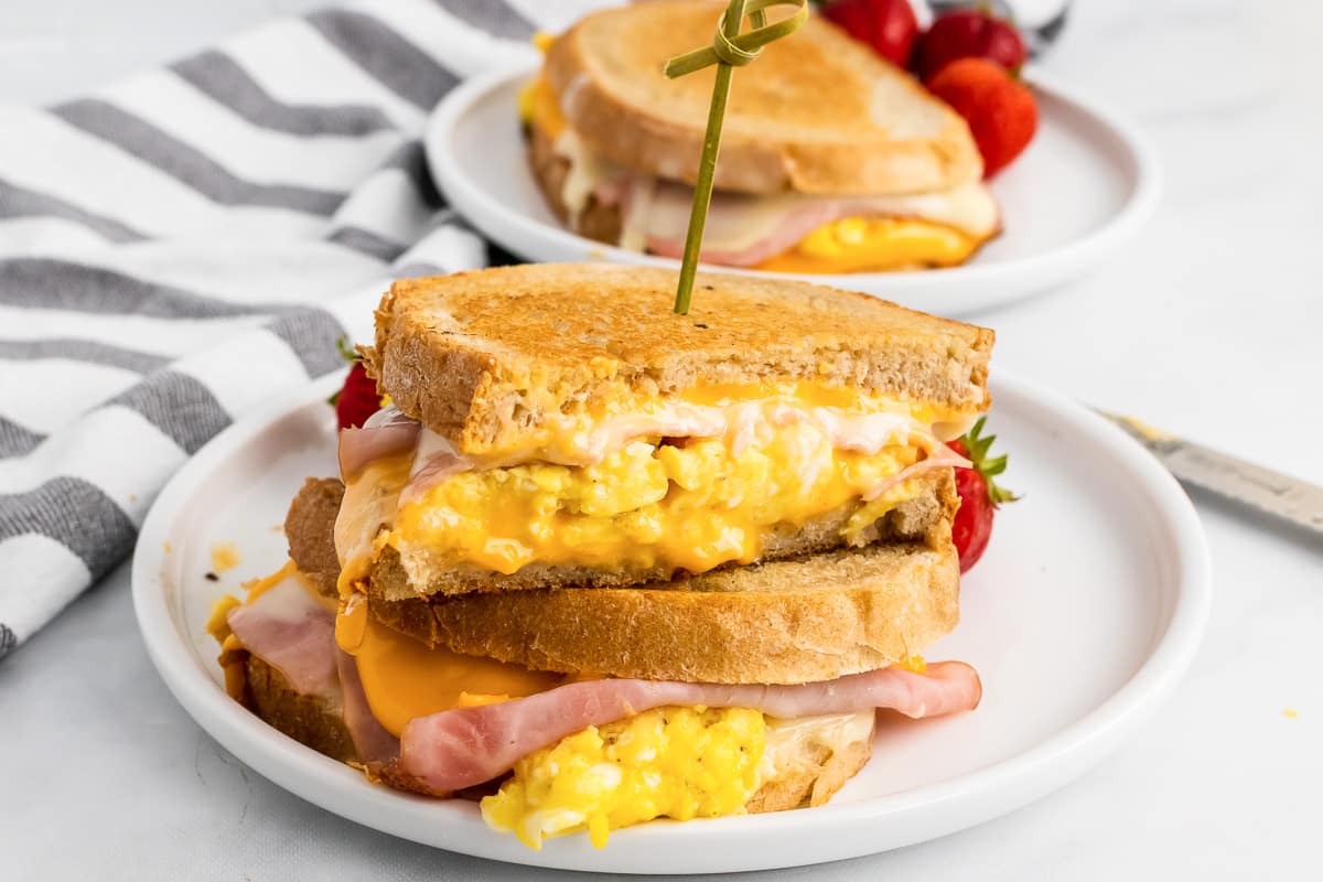 ham egg and cheese sandwich