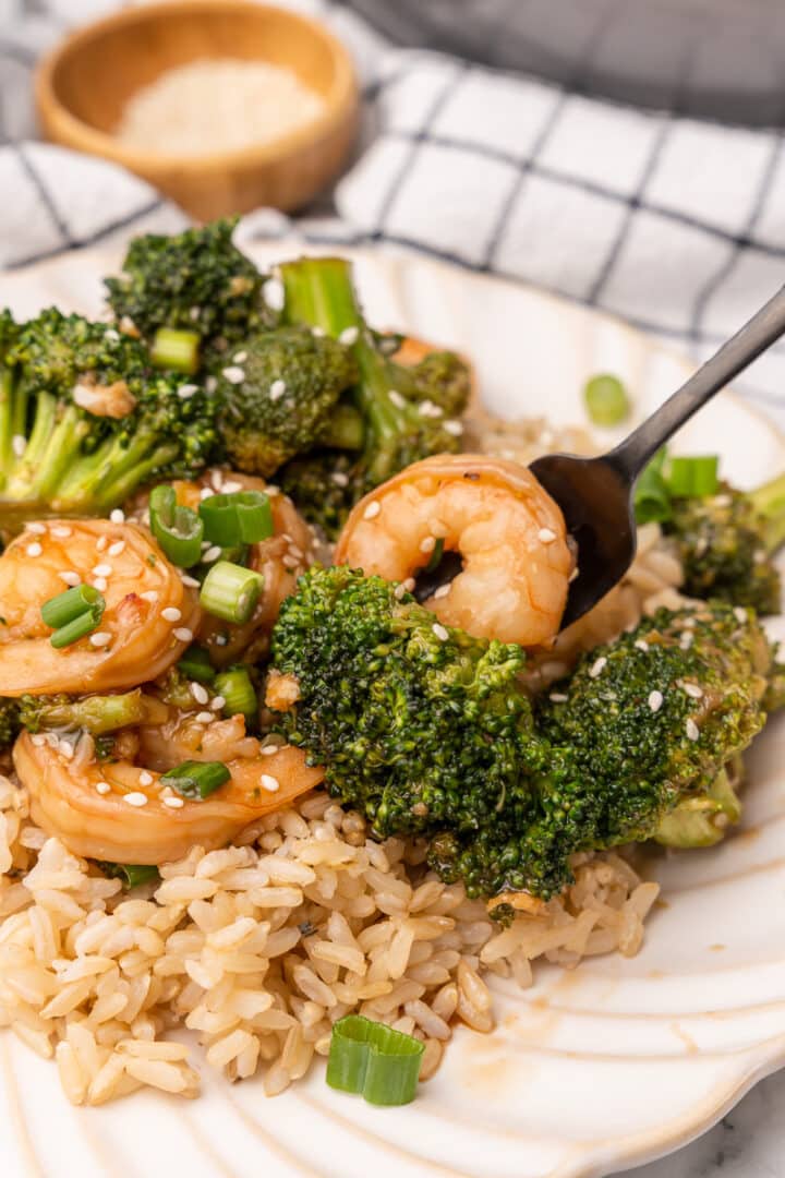 Shrimp And Broccoli Stir Fry - All She Cooks